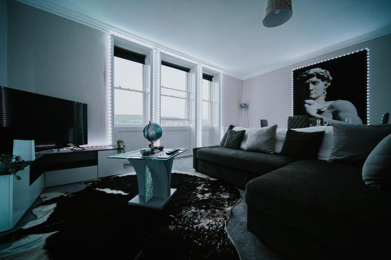 Ferienwohnung Roman Penthouse- City Skyline Views, 4K Tvs, 5G Wifi And More! Bath Exterior foto