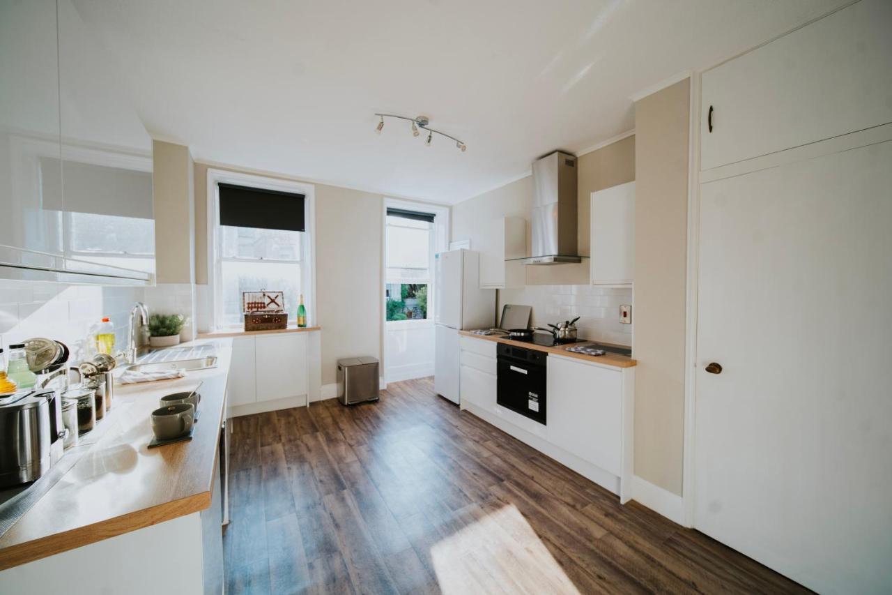 Ferienwohnung Roman Penthouse- City Skyline Views, 4K Tvs, 5G Wifi And More! Bath Exterior foto